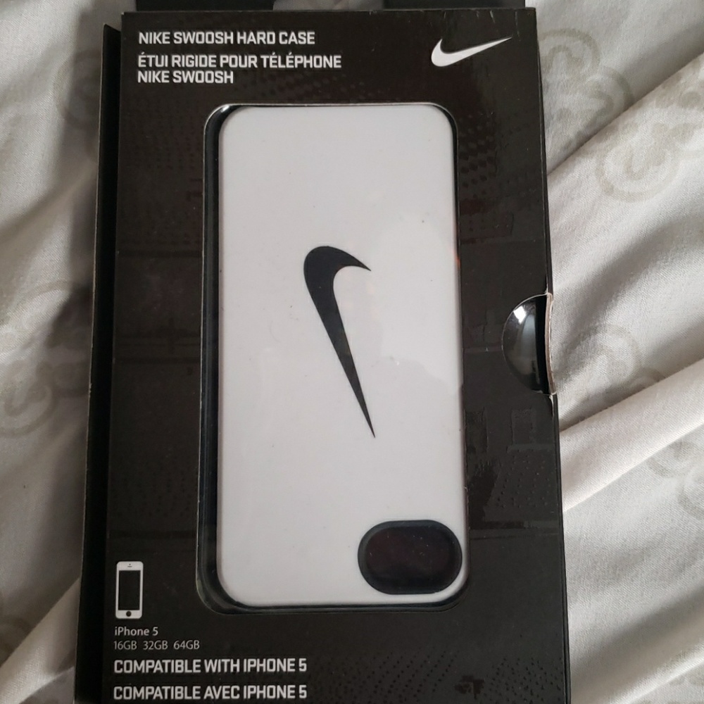 NEW IN BOX NIKE SWOOSH IPHONE 5 CASE